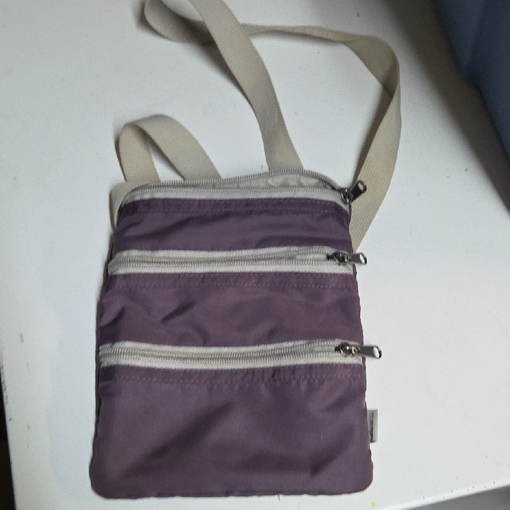 Eddie Bauer Lavender Shoulder Pouch Cross Body Purse Travel Purple ✨️5/$30